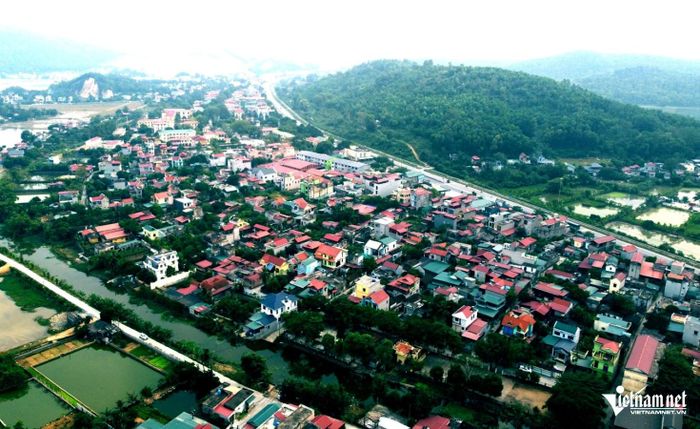  Khi bỏ cấp huyện, dư địa phát triển sẽ dồn xuống cấp xã. Ảnh: Lê Dương