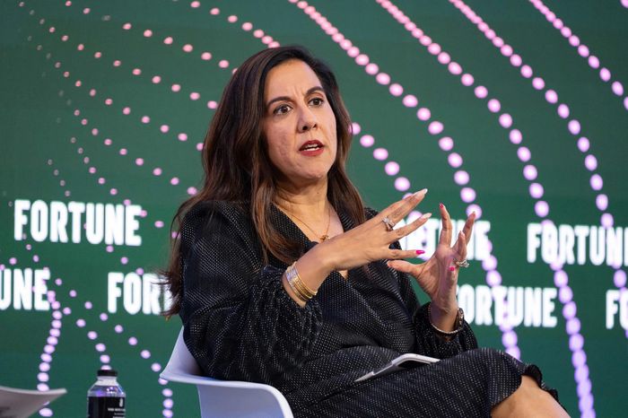 Bà Sapna Chadha, Phó Chủ tịch Google phụ trách khu vực Đông Nam Á và Nam Á tại Diễn đàn Fortune Brainstorm AI Singapore, tháng 7/2025. Ảnh: Fortune