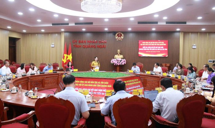 Quang cảnh buổi làm việc. Ảnh: Ngọc Chí