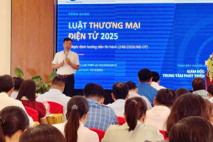 Giám đốc eComDX Nguyễn Hữu Tuấn thông tin: Luật Thương mại điện tử 2025 và Nghị định hướng dẫn Luật đưa ra nhiều quy định mới nhằm tăng cường tính minh bạch của thị trường.
