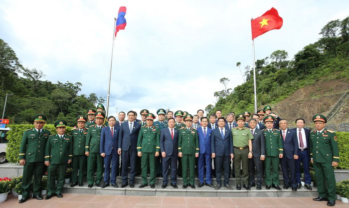 Đại tướng Phan Văn Giang cùng đoàn đại biểu Việt Nam dự giao lưu. Ảnh: Khánh Toàn