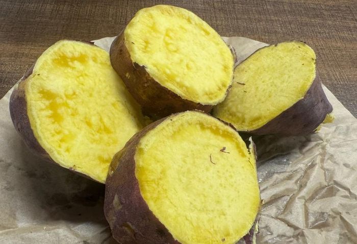 Khoai lang là thực phẩm tốt cho sức khỏe. Ảnh: Hoa Linh.
