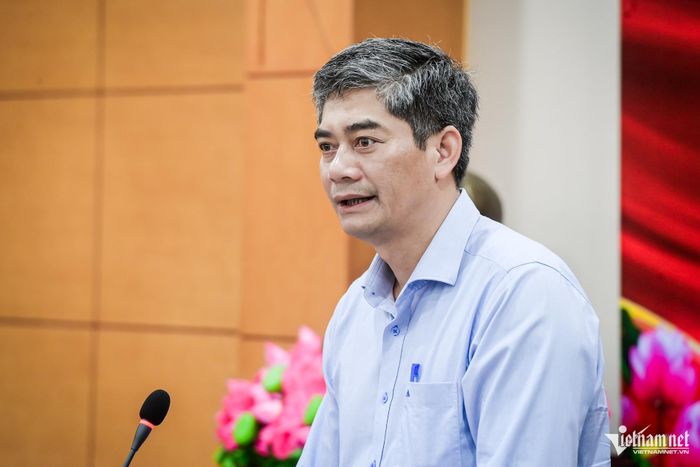 Thứ trưởng Y Vinh Tơr phát biểu