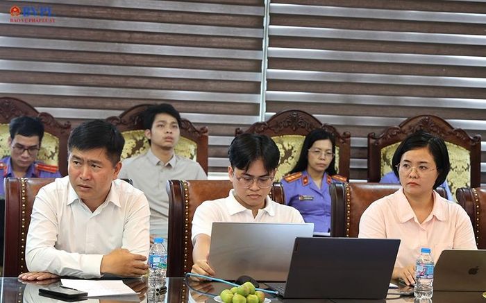  Đại diện Công ty Cổ phần Tin học Bình Minh (Nhà thầu) cùng đội ngũ kỹ thuật trực tiếp triển khai, hỗ trợ vận hành phần mềm.
