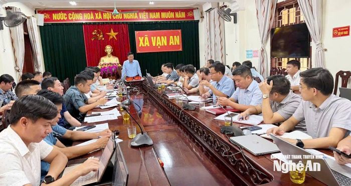 Toàn cảnh cuộc làm việc. Ảnh: Thái Dương