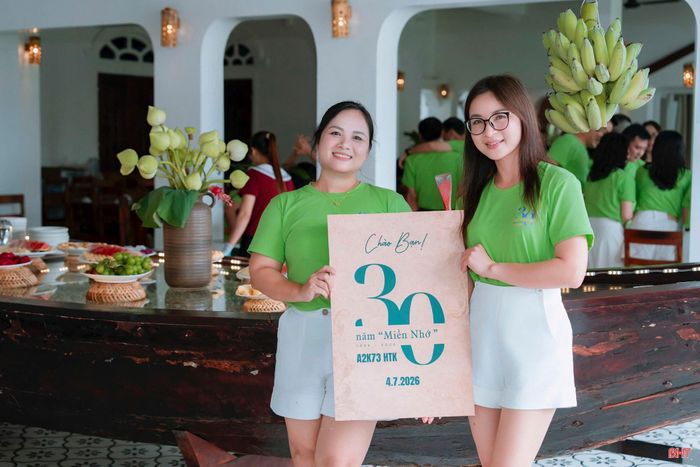 Du khách tham quan, nghỉ dưỡng tại CBT biển Thịnh Lộc dịp đầu tháng 7/2026.