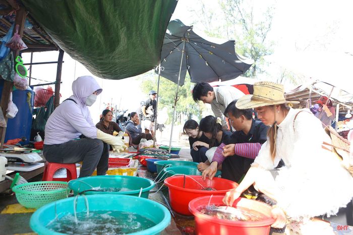 Nhờ phát triển du lịch văn hóa mỗi làng quê Hà Tĩnh được "thức dậy" và lan tỏa.