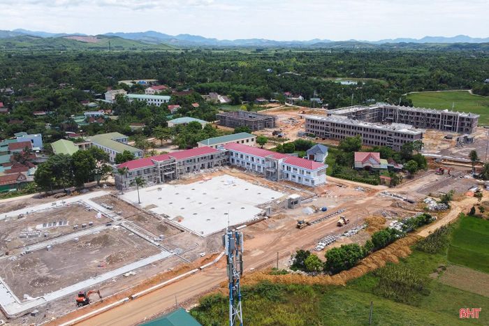 Hai công trình trường nội trú liên cấp tại xã Sơn Kim 1 và xã Hương Khê đang bước vào giai đoạn nước rút.