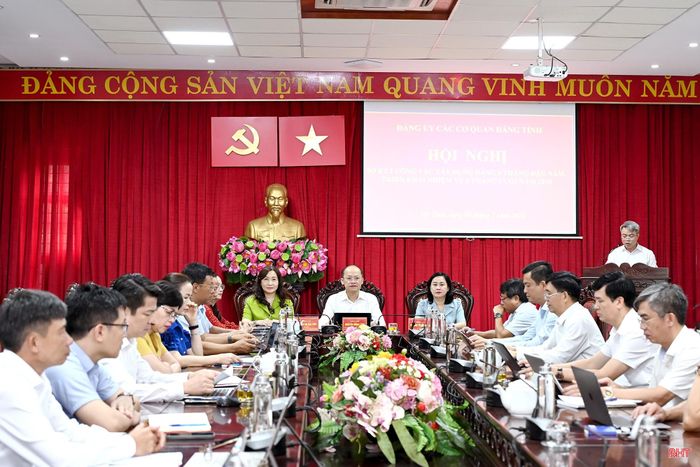 Quang cảnh hội nghị.