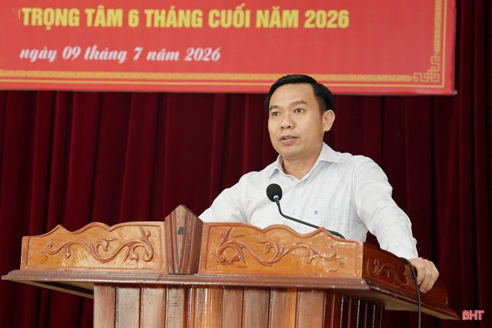 Đồng chí Trần Đình Ước - Phó Chủ tịch Hội Nông dân tỉnh thảo luận các giải pháp để thực hiện công tác hội và phong trào nông dân 6 tháng cuối năm 2026.