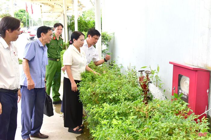 Đoàn khảo sát, kiểm tra hệ thống phòng cháy, chữa cháy tại khách sạn Ngân Hà, Trường Hội nhập quốc tế iSchool Hà Tĩnh...