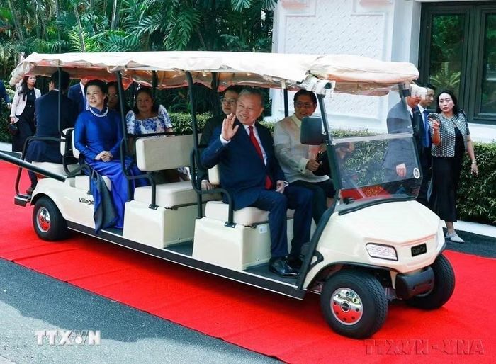 Tổng thống Philippines Ferdinand Romualdez Marcos Jr. và Phu nhân chủ trì Lễ đón trọng thể Tổng Bí thư, Chủ tịch nước Tô Lâm và Phu nhân thăm cấp Nhà nước tới Philippines (1/6/2026). (Ảnh: Thống Nhất/TTXVN)