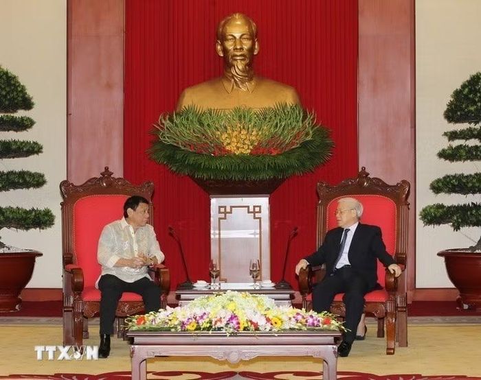 Tổng Bí thư Nguyễn Phú Trọng tiếp Tổng thống Cộng hòa Philippines Rodrigo Duterte thăm chính thức Việt Nam (29/9/2016). (Ảnh: Trí Dũng/TTXVN)
