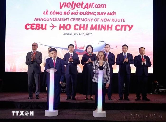 Phó Thủ tướng, Bộ trưởng Quốc phòng Phan Văn Giang chứng kiến Lễ công bố mở đường bay mới Cebu-Thành phố Hồ Chí Minh của hãng hàng không VietjetAir (Philippines, 1/6/2026). (Ảnh: Thống Nhất/TTXVN)