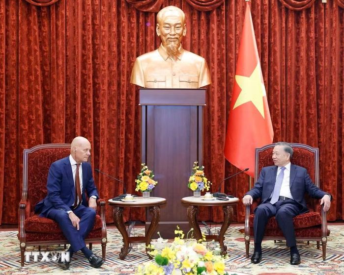 Tổng Bí thư, Chủ tịch nước Tô Lâm tiếp Đại sứ Hà Lan tại Việt Nam Kees van Baar. (Ảnh: Thống Nhất/TTXVN)