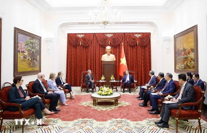 Tổng Bí thư, Chủ tịch nước Tô Lâm tiếp Đại sứ Vương quốc Bỉ Karl Van Den Bossche chào từ biệt kết thúc nhiệm kỳ công tác. (Ảnh: Thống Nhất/TTXVN)