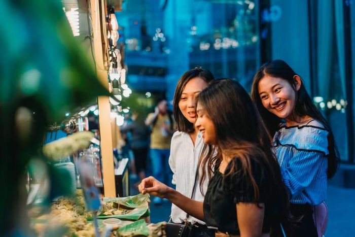 AI có thể chỉ dẫn du khách đến những nơi có ẩm thực địa phương hấp dẫn. (Ảnh minh họa: CTV/Vietnam+)