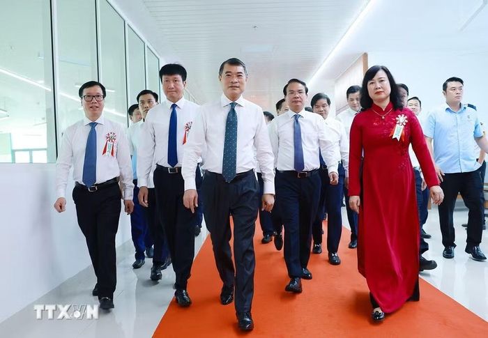 Thủ tướng Lê Minh Hưng đến dự Lễ khai trương hoạt động Bệnh viện Hữu nghị Việt Đức, phường Liêm Tuyền, tỉnh Ninh Bình. (Ảnh: Dương Giang/TTXVN)
