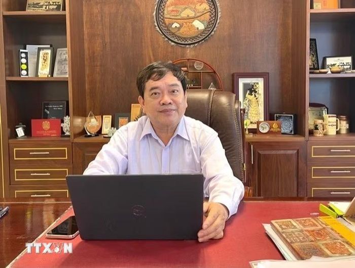 Giáo sư, Tiến sỹ Trần Thọ Đạt, Chủ tịch Hội đồng Khoa học và Đào tạo, Đại học Kinh tế Quốc dân đề xuất hình thành cơ chế liên kết thực chất giữa địa phương, trường Đại học, Viện nghiên cứu và doanh nghiệp FDI. (Ảnh: Thanh Hương/TTXVN)