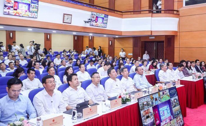 Các đại biểu dự Hội nghị.