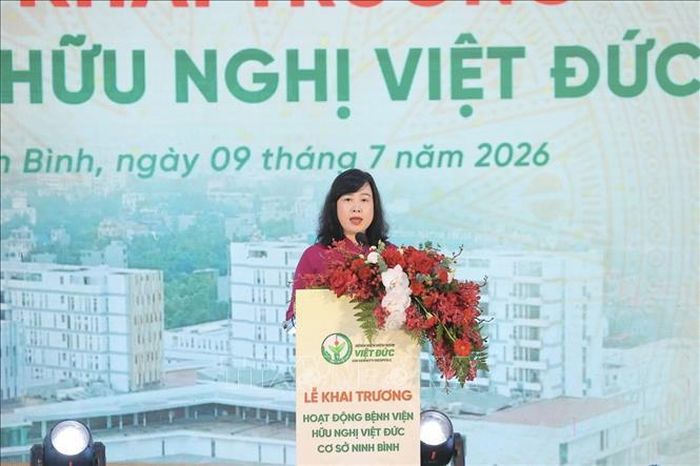 Bộ trưởng Bộ Y tế Đào Hồng Lan phát biểu tại lễ khai trương Bệnh viện Việt Đức cơ sở Ninh Bình