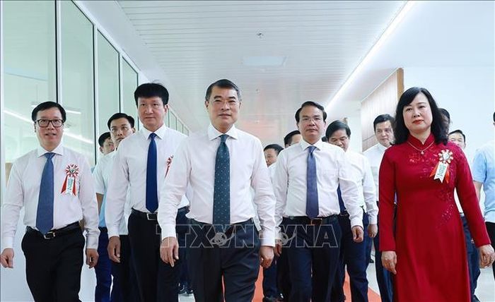 Thủ tướng Lê Minh Hưng đến dự Lễ khai trương hoạt động Bệnh viện Hữu nghị Việt Đức tại phường Liêm Tuyền, tỉnh Ninh Bình. Ảnh: Dương Giang/TTXVN