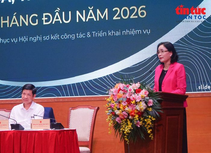 Thứ trưởng Bộ Văn hóa, Thể thao và Du lịch Trịnh Thị Thủy báo cáo tóm tắt kết quả thực hiện nhiệm vụ 6 tháng đầu năm, nhiệm vụ trọng tâm 6 tháng cuối năm 2026...