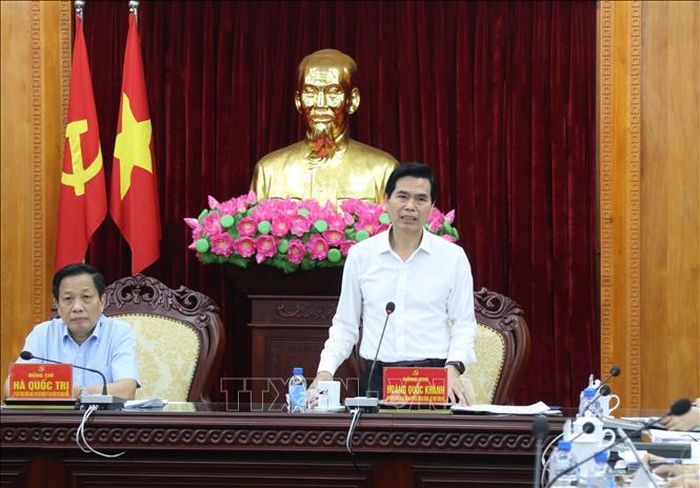 Bí thư Tỉnh ủy Lạng Sơn Hoàng Quốc Khánh phát biểu tại cuộc làm việc.