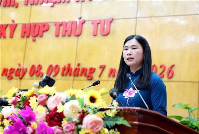 Phó Chủ tịch UBND tỉnh Lạng Sơn Trần Thanh Nhàn giải đáp ý kiến của cử tri về kết quả giải ngân nguồn vốn chương trình mục tiêu quốc gia.