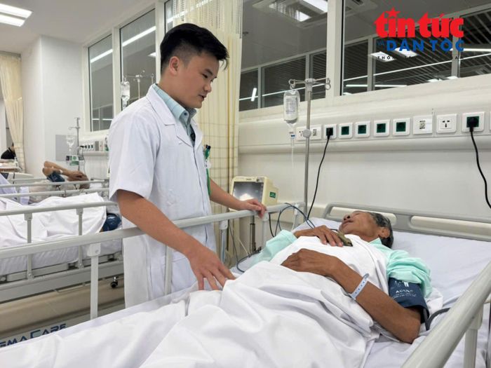 Ca tai nạn được chuyển vào khoa Cấp cứu.