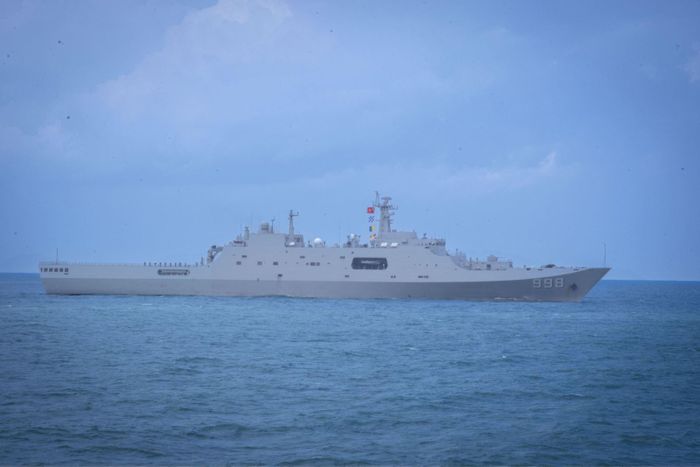 Tàu đổ bộ 998 Côn Lôn Sơn.