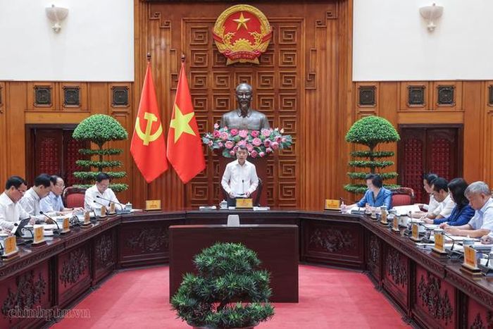 Thủ tướng Chính phủ yêu cầu nghiên cứu tích hợp các chương trình một cách thực chất, không cơ học, cộng dồn (Ảnh: VGP).