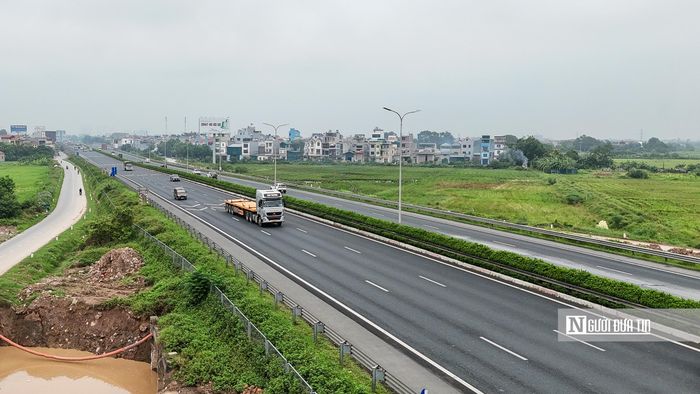 Trên tuyến sẽ bố trí 9 nút giao liên thông (dự án mở rộng đầu tư 7 nút giao, 2 nút giao còn lại hoạch định triển khai sau cùng dự án trục ngang).