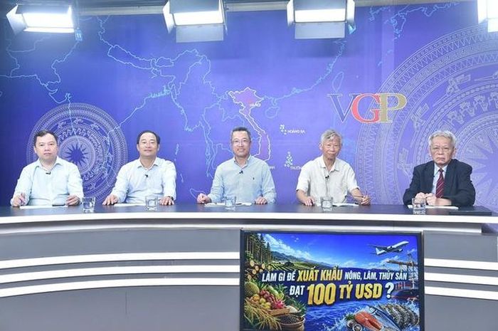 Tọa đàm "Làm gì để xuất khẩu nông, lâm, thủy sản đạt 100 tỷ USD?" ngày 9/7 (Ảnh: VGP).