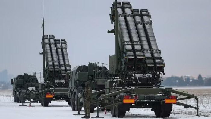 Các bệ phóng từ hệ thống phòng không Patriot. Ảnh: MW.