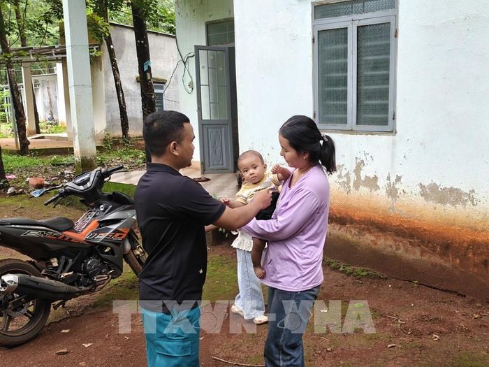 Anh Điểu Năng định cư tại Điểm dân cư liền kề Đồn biên phòng Đắk Ơ. Ảnh: K GƯỈH - TTXVN