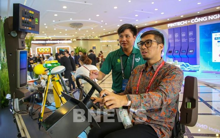 Các mô hình nông nghiệp ứng dụngcông nghệ cao của các doanh nghiệp tại tỉnh Tây Ninh được giới thiệu với các đối tác, tổ chức quốc tế đến tham quan, tìm hiểu cơ hội hợp tác và đầu tư. Ảnh:Giang Phương – TTXVN