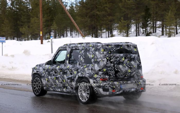 Mẫu xe có ngoại thất vuông vức tương tự đàn anh G-Class. Ảnh: Carscoops