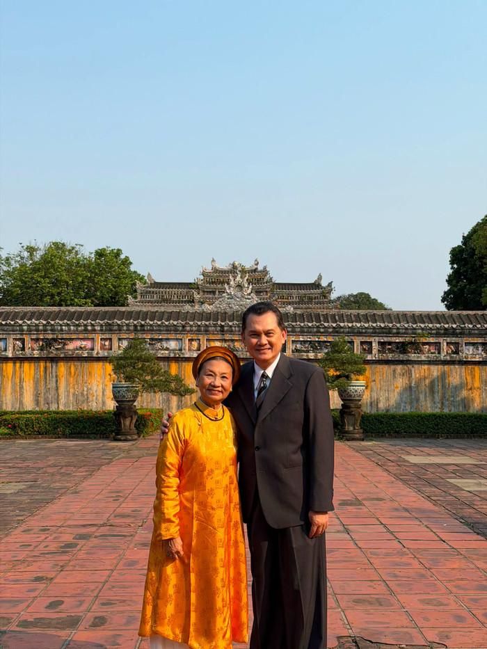 Trong Hoàng Hậu Cuối Cùng, NSƯT Hữu Châu vào vai Denis Lê Phát An, cậu ruột của Nam Phương Hoàng hậu. Ảnh: FBNV.