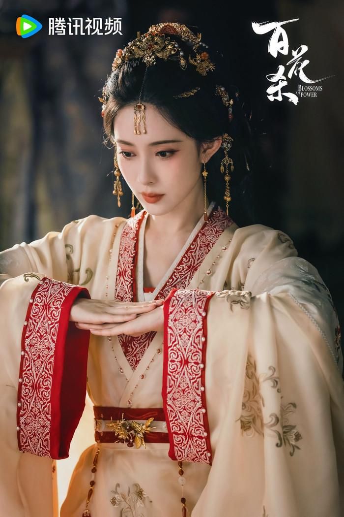 Nhân vật của Mạnh Tử Nghĩa vốn là Cố Thanh Chi, người duy nhất sống sót sau một vụ thảm sát diệt môn. 