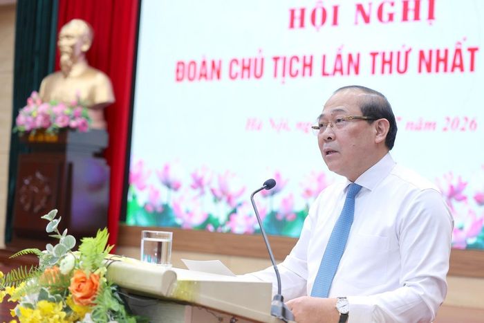 Phó Chủ tịch UBTƯ MTTQ Việt Nam Hoàng Công Thủy trình bày dự thảo Chương trình làm việc toàn khóa của Đoàn Chủ tịch và UBTƯ MTTQ Việt Nam khóa XI, nhiệm kỳ 2026 - 2031