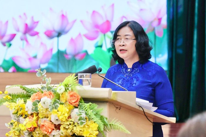 Ủy viên Bộ Chính trị, Bí thư TƯ Đảng, Bí thư Đảng ủy MTTQ, các đoàn thể Trung ương, Chủ tịch UBTƯ MTTQ Việt Nam Bùi Thị Minh Hoài phát biểu bế mạc hội nghị