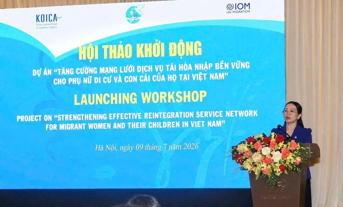 Bà Phạm Thị Thúy Hải, Phó Chủ tịch Hội LHPN thành phố Hải Phòng, chia sẻ kinh nghiệm thực tiễn triển khai đề án tại địa phương