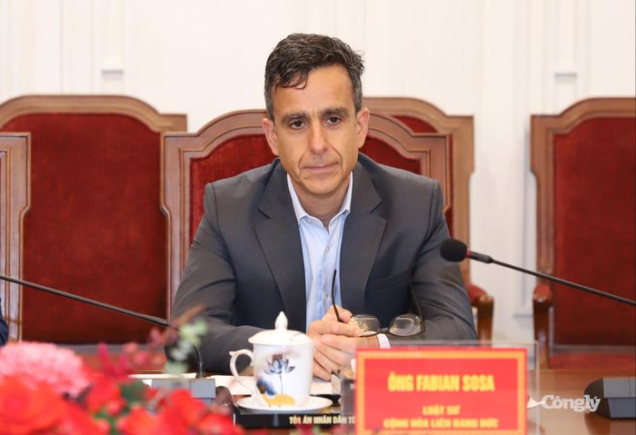 Luật sư Fabian Sosa (CHLB Đức).