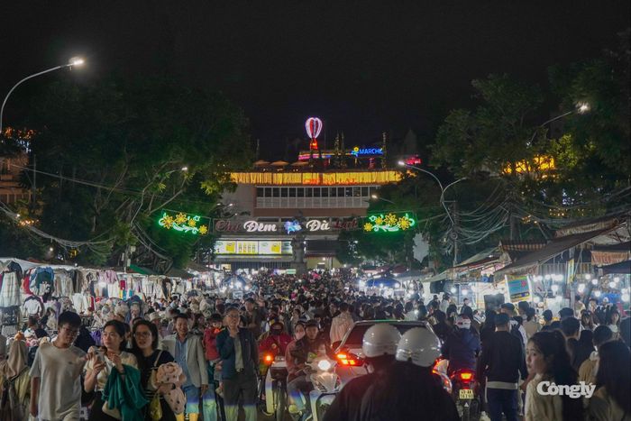 Lâm Đồng tập trung thu hút khách du lịch đường bộ trong thời gian Cảng hàng không Liên Khương tạm dừng hoạt động để nâng cấp.
