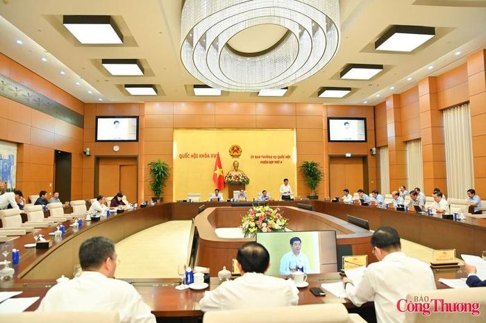 Ủy ban Thường vụ Quốc hội đã cho ý kiến về dự án Luật Dầu khí (sửa đổi) trong sáng ngày 9/7.