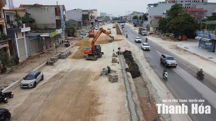 Nhà thầu thi công Dự án mở rộng Đại lộ Lê Lợi đoạn từ ngã tư Phú Sơn đến cầu Đống, TP Thanh Hóa cũ, nay là phường Hạc Thành.