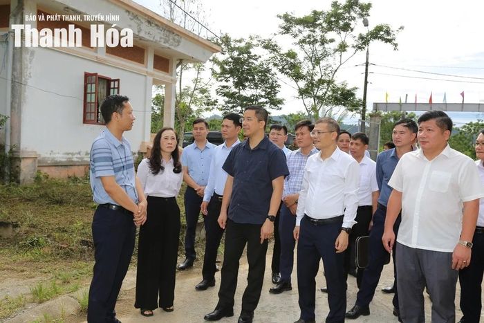 Phó Bí thư Thường trực Tỉnh ủy Nguyễn Hồng Phong cùng đoàn công tác thăm, kiểm tra thực địa Dự án Làng thanh niên lập nghiệp Sông Chàng.
