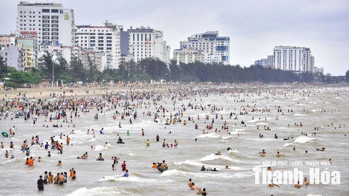 Bãi biển Sầm Sơn được trao danh hiệu “Bãi biển được yêu thích nhất”.