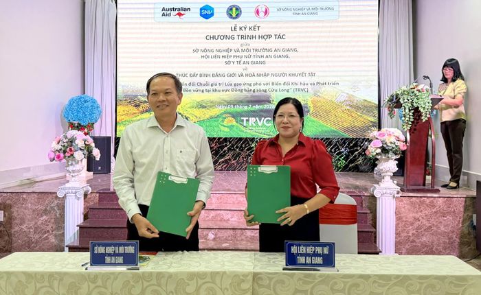 Sở Nông nghiệp và Môi trường, Hội Liên hiệp Phụ nữ tỉnh An Giang ký kết chương trình phối hợp.